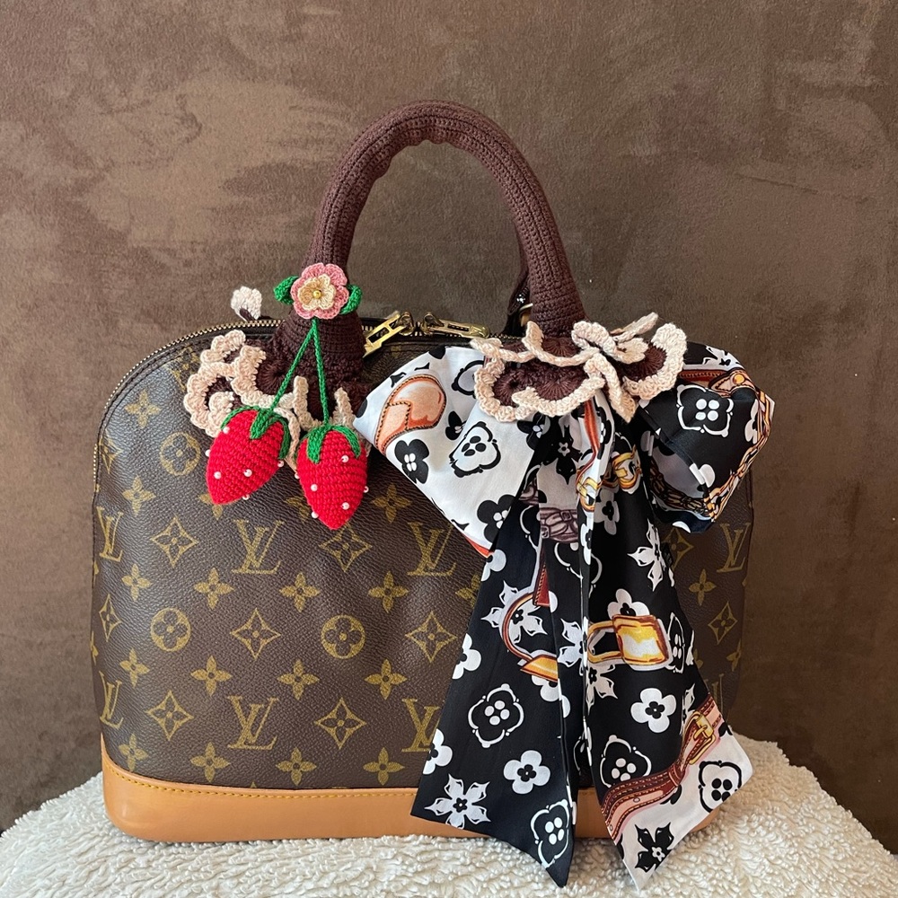 Handmade crochet handle wrap